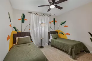 5819 Chrystell Ln, Houston, TX 77092 - Photo 16