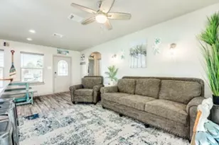 117 Tarpon Ave, Galveston, TX 77550 - Photo 4