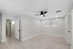 5911 Rutherglenn Dr, Houston, TX 77096 - Photo 10