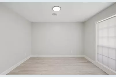 5911 Rutherglenn Drive, Houston, TX 77096 - Photo 8