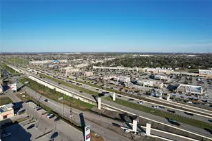 7204 Town Center Blvd, Rosenberg, TX 77471 - Photo 4