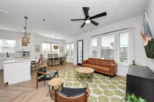 949 Lilly Flower Ln, Houston, TX 77091 - Photo 10