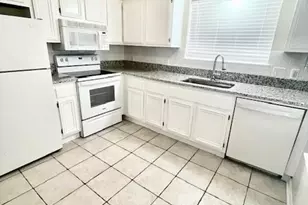 12200 Overbrook Ln, Houston, TX 77077 - Photo 14