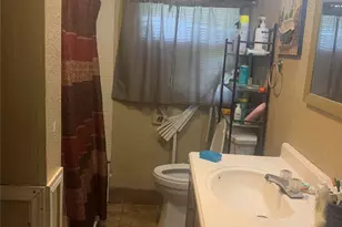 2631 N Camp Cir, La Marque, TX 77568 - Photo 10