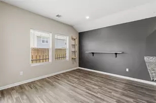 111 Bering Dr, Huntsville, TX 77320 - Photo 8