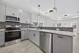 1105 Lyle W Ave, Cleveland, TX 77327 - Photo 22