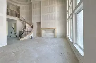 10418 Brinwood Dr, Houston, TX 77043 - Photo 8