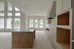 10418 Brinwood Dr, Houston, TX 77043 - Photo 8