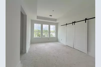 10418 Brinwood Drive, Houston, TX 77043 - Photo 14