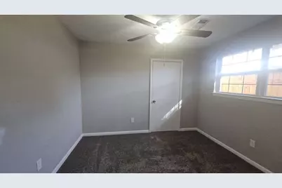 10101 Rebel Road, Houston, TX 77016 - Photo 8