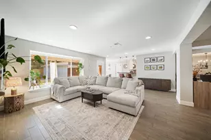 5919 Lattimer Dr, Houston, TX 77035 - Photo 10