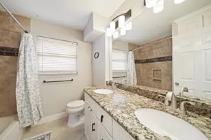 5919 Lattimer Dr, Houston, TX 77035 - Photo 24