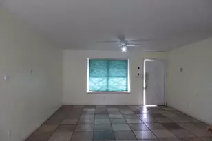 203 N Forest Dr, Willis, TX 77378 - Photo 6