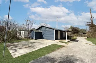 1360 Essex St, San Antonio, TX 78210 - Photo 2