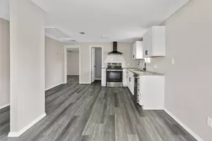 1360 Essex St, San Antonio, TX 78210 - Photo 4