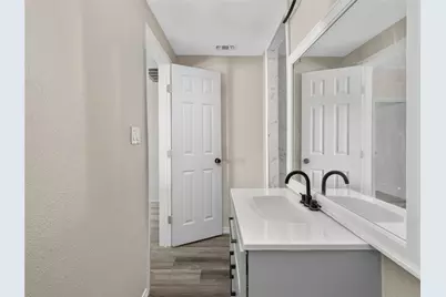 1360 Essex Street, San Antonio, TX 78210 - Photo 16