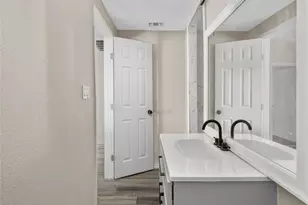 1360 Essex St, San Antonio, TX 78210 - Photo 16