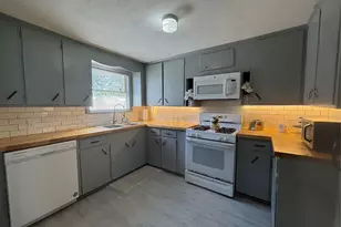 301 19th Ave N, Texas City, TX 77590 - Photo 8