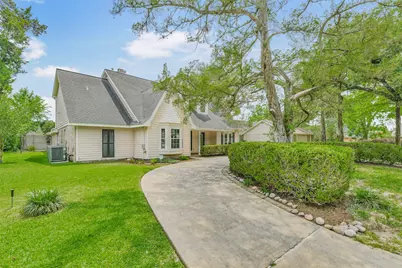 9143 Penn Manor Ct Court, Houston, TX 77055 - Photo 4