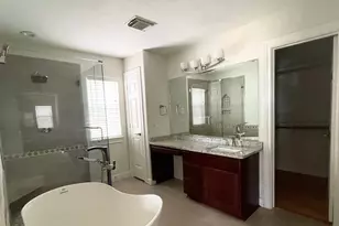 256 Westcott St, Houston, TX 77007 - Photo 10