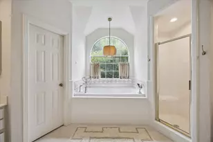 5591 Beverly Hill St, Houston, TX 77056 - Photo 14