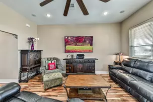 3730 Mendocino Dr, Galveston, TX 77554 - Photo 10