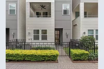 2727 Clinton Drive, Houston, TX 77020 - Photo 2