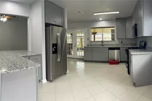 2302 E Shannon St, Deer Park, TX 77536 - Photo 8