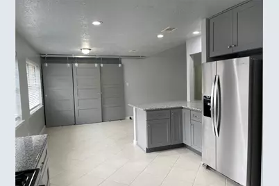 2302 E Shannon Street, Deer Park, TX 77536 - Photo 6