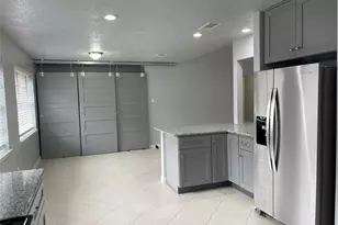 2302 E Shannon St, Deer Park, TX 77536 - Photo 6