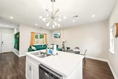 210 Garrotsville Street, Houston, TX 77022 - Photo 20