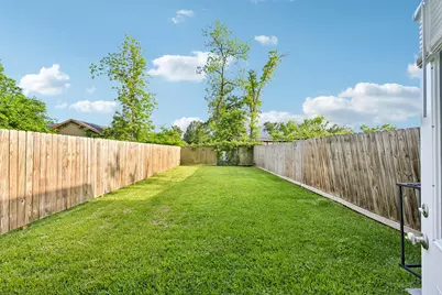 210 Garrotsville Street, Houston, TX 77022 - Photo 36