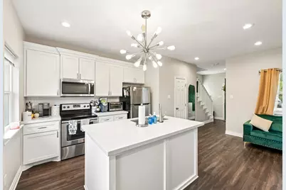 210 Garrotsville Street, Houston, TX 77022 - Photo 4
