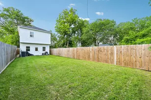 210 Garrotsville St, Houston, TX 77022 - Photo 34