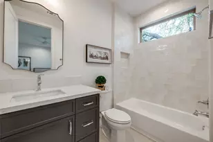 2413 Brun St, Houston, TX 77019 - Photo 32