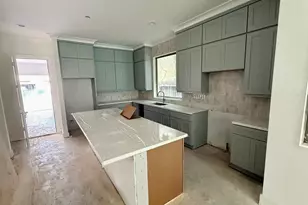 2413 Brun St, Houston, TX 77019 - Photo 4
