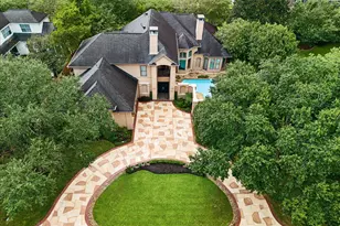 906 Peachwood Bend Dr, Houston, TX 77077 - Photo 2