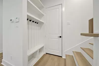 7707 Inwood Grove Lane, Houston, TX 77088 - Photo 16