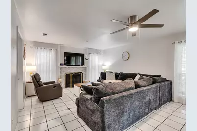 10027 Glenkirk Drive, Houston, TX 77089 - Photo 12