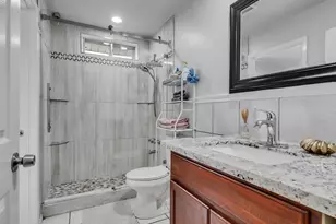 10027 Glenkirk Dr, Houston, TX 77089 - Photo 18