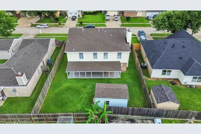 10027 Glenkirk Drive, Houston, TX 77089 - Photo 36