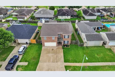 10027 Glenkirk Drive, Houston, TX 77089 - Photo 30