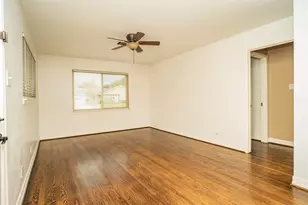4833 Hummingbird St, Houston, TX 77035 - Photo 4