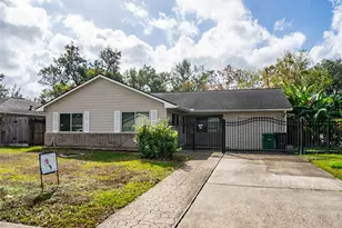 4833 Hummingbird St, Houston, TX 77035 - Photo 1