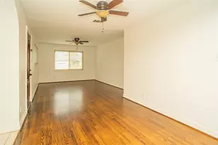 4833 Hummingbird St, Houston, TX 77035 - Photo 8