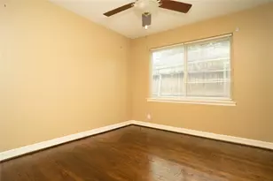 4833 Hummingbird St, Houston, TX 77035 - Photo 12