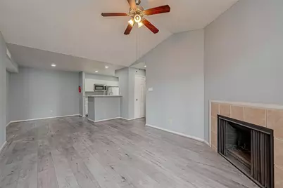 14600 Fonmeadow Drive #107, Houston, TX 77035 - Photo 16