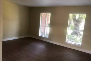 9308 Westwood Village Dr, Houston, TX 77036 - Photo 2