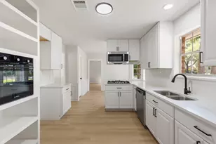 5614 Braxtonshire Ct, Houston, TX 77069 - Photo 10