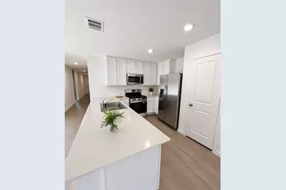 448 Shoreview Drive, Conroe, TX 77303 - Photo 2